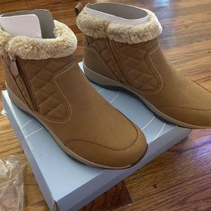 Easy spirit medium brown boot size 10 - style Vance